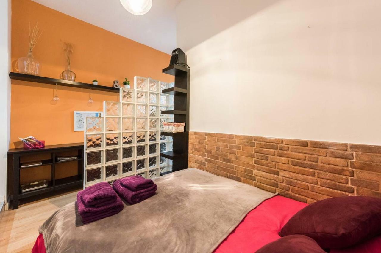 Apartamento En Calle Tres Peces マドリード エクステリア 写真